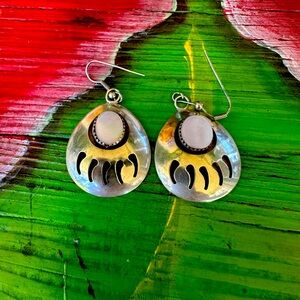 Vintage Silver Bearpaw Silver Earrings with Mother of Pearl accents.